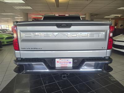 2025 Chevrolet Silverado 1500 LT 4DR CREW CAB 4X4   - Photo 5 - Hamilton, OH 45015
