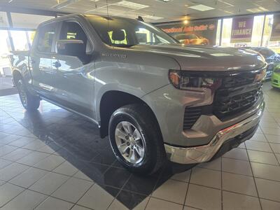 2025 Chevrolet Silverado 1500 LT 4DR CREW CAB 4X4   - Photo 3 - Hamilton, OH 45015