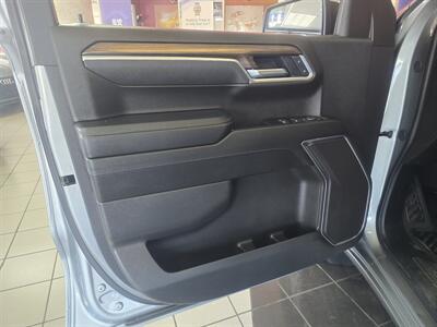 2025 Chevrolet Silverado 1500 LT 4DR CREW CAB 4X4   - Photo 7 - Hamilton, OH 45015
