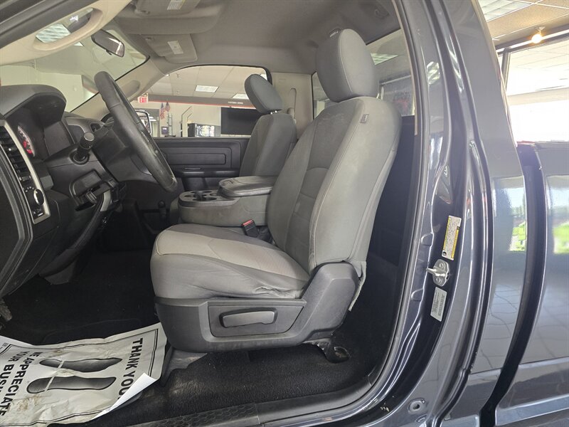2015 RAM 1500 Tradesman 2DR REGULAR CAB/HEMI - Photo 9 - Hamilton, OH 45015