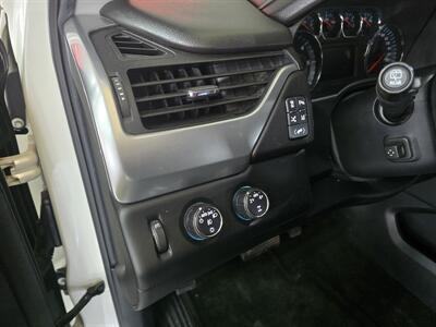 2015 Chevrolet Tahoe LTZ 4DR SUV 4X4/V8   - Photo 36 - Hamilton, OH 45015