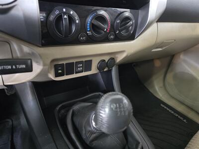 2015 Toyota Tacoma V6 4DR ACCESS CAB 4X4/V6   - Photo 18 - Hamilton, OH 45015