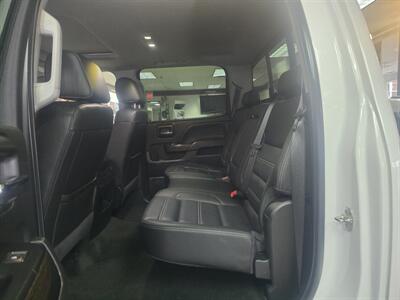 2018 GMC Sierra 1500 Denali 4DR CREW CAB 4X4/V8 - Photo 11 - Hamilton, OH 45015