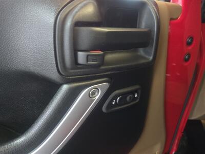 2014 Jeep Wrangler Sahara 4DR SUV 4X4 - Photo 17 - Hamilton, OH 45015