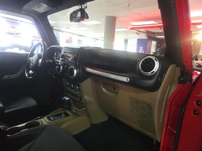 2014 Jeep Wrangler Sahara 4DR SUV 4X4 - Photo 13 - Hamilton, OH 45015