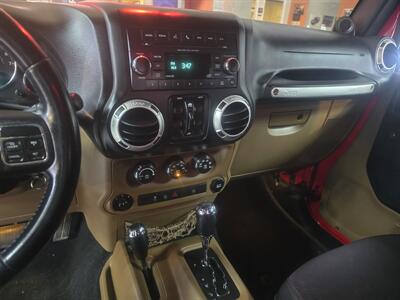 2014 Jeep Wrangler Sahara 4DR SUV 4X4 - Photo 20 - Hamilton, OH 45015