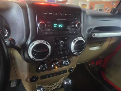 2014 Jeep Wrangler Sahara 4DR SUV 4X4 - Photo 19 - Hamilton, OH 45015