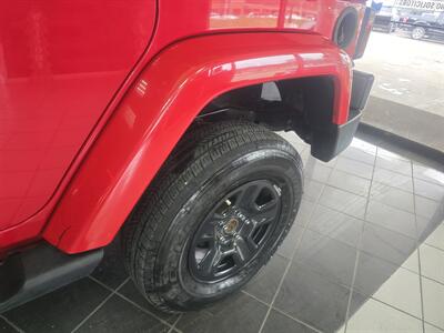 2014 Jeep Wrangler Sahara 4DR SUV 4X4 - Photo 32 - Hamilton, OH 45015