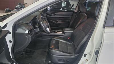 2022 Nissan Altima 2.5 SR 4DR SEDAN   - Photo 9 - Hamilton, OH 45015