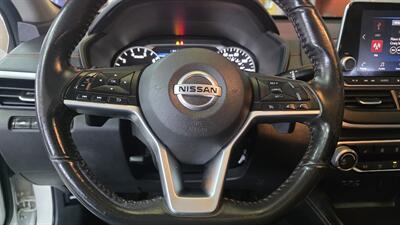 2022 Nissan Altima 2.5 SR 4DR SEDAN   - Photo 14 - Hamilton, OH 45015