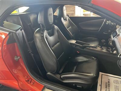 2012 Chevrolet Camaro SS 2DR CONVERTIBLE   - Photo 26 - Hamilton, OH 45015