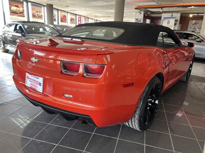 2012 Chevrolet Camaro SS 2DR CONVERTIBLE   - Photo 9 - Hamilton, OH 45015