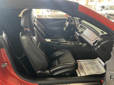 2012 Chevrolet Camaro SS 2DR CONVERTIBLE   - Photo 25 - Hamilton, OH 45015