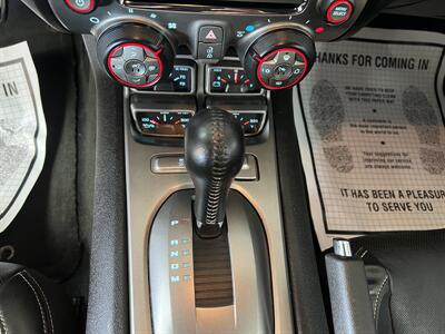 2012 Chevrolet Camaro SS 2DR CONVERTIBLE   - Photo 22 - Hamilton, OH 45015