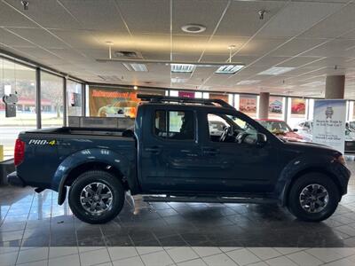 2015 Nissan Frontier PRO-4X   - Photo 4 - Hamilton, OH 45015