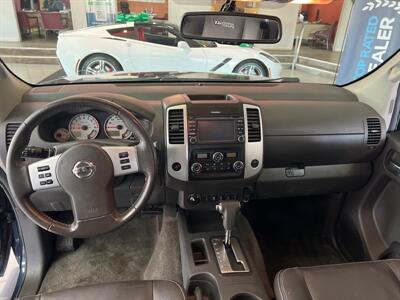 2015 Nissan Frontier PRO-4X   - Photo 11 - Hamilton, OH 45015