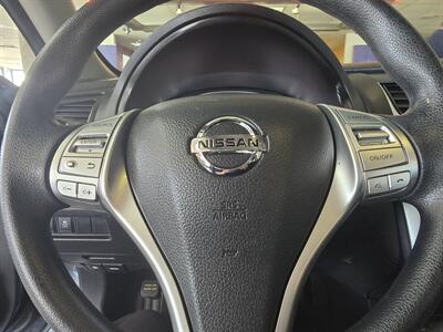2016 Nissan Altima 2.5 S 4DR SEDAN   - Photo 22 - Hamilton, OH 45015