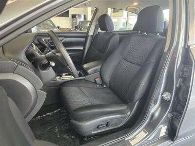 2016 Nissan Altima 2.5 S 4DR SEDAN   - Photo 9 - Hamilton, OH 45015