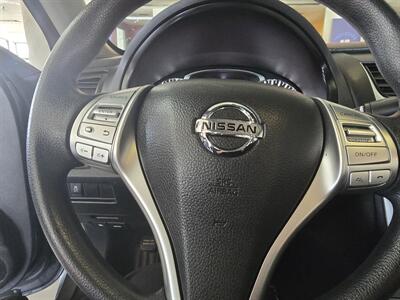 2016 Nissan Altima 2.5 S 4DR SEDAN   - Photo 21 - Hamilton, OH 45015