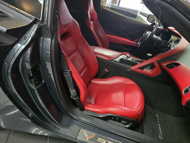 2014 Chevrolet Corvette Stingray Z51 2dr coupe - Photo 12 - Hamilton, OH 45015