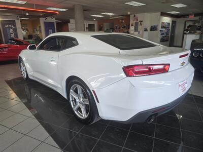 2017 Chevrolet Camaro LT 2DR COUPEw/1LT - Photo 6 - Hamilton, OH 45015