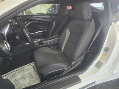 2017 Chevrolet Camaro LT 2DR COUPEw/1LT - Photo 9 - Hamilton, OH 45015