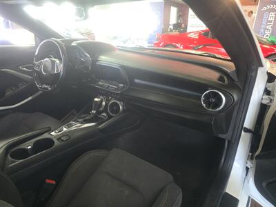 2017 Chevrolet Camaro LT 2DR COUPEw/1LT - Photo 12 - Hamilton, OH 45015