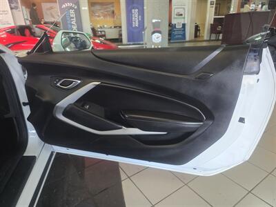 2017 Chevrolet Camaro LT 2DR COUPEw/1LT - Photo 11 - Hamilton, OH 45015