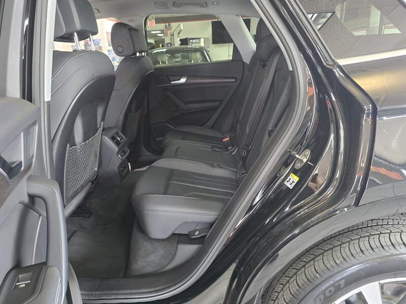 2024 Audi Q5 quattro S line Prem Plus 45 TFSI 4DR SUV AWD - Photo 11 - Hamilton, OH 45015