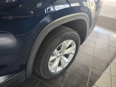 2018 Volkswagen Atlas V6 SE SUV  w/TECHNOLIGY   - Photo 32 - Hamilton, OH 45015