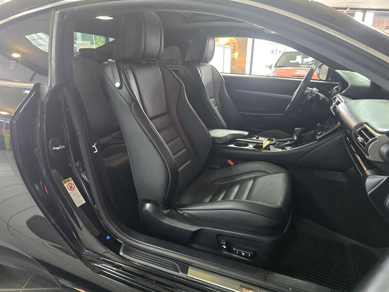2015 Lexus RC 350 - Photo 14 - Hamilton, OH 45015