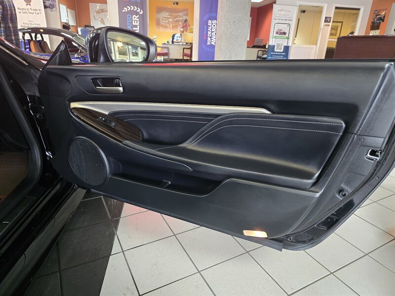 2015 Lexus RC 350 - Photo 12 - Hamilton, OH 45015
