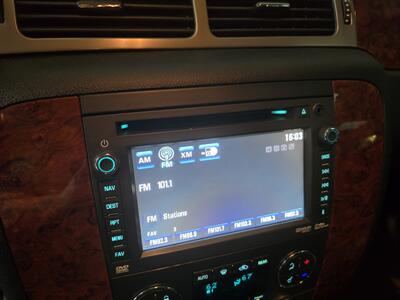 2012 Chevrolet Suburban LTZ 4DR SUV 4X4 - Photo 25 - Hamilton, OH 45015