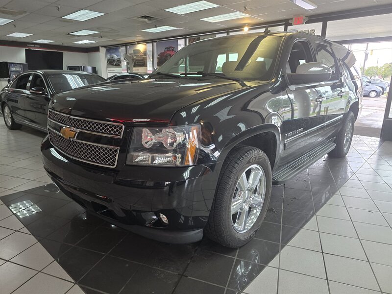 2012 Chevrolet Suburban LTZ 4DR SUV 4X4   - Photo 1 - Hamilton, OH 45015