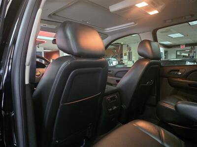 2012 Chevrolet Suburban LTZ 4DR SUV 4X4 - Photo 10 - Hamilton, OH 45015