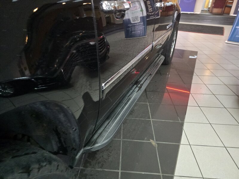 2012 Chevrolet Suburban LTZ 4DR SUV 4X4 - Photo 40 - Hamilton, OH 45015