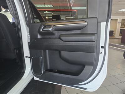 2024 Chevrolet Silverado 2500 LT-CREW CAB-4X4/DIESEL   - Photo 15 - Hamilton, OH 45015