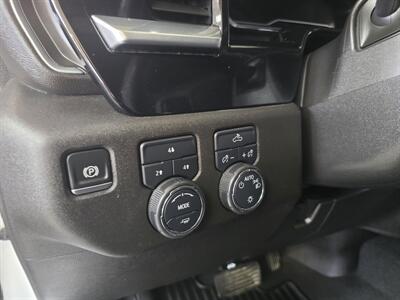 2024 Chevrolet Silverado 2500 LT-CREW CAB-4X4/DIESEL   - Photo 18 - Hamilton, OH 45015