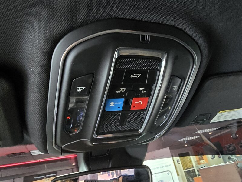 2023 Jeep Grand Cherokee L Altitude 4DR SUV 4X4 - Photo 38 - Hamilton, OH 45015