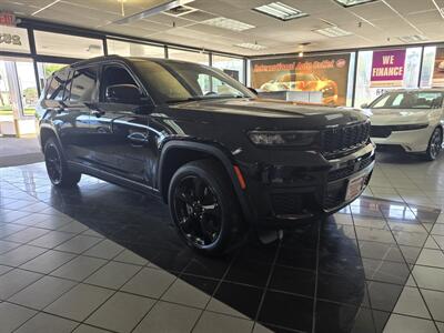 2023 Jeep Grand Cherokee L Altitude 4DR SUV 4X4 - Photo 3 - Hamilton, OH 45015