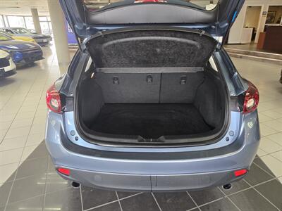 2014 Mazda Mazda3 i Touring 4DR HATCHBACK/MANUAL - Photo 32 - Hamilton, OH 45015
