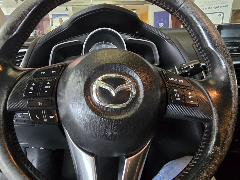 2014 Mazda Mazda3 i Touring 4DR HATCHBACK/MANUAL - Photo 27 - Hamilton, OH 45015