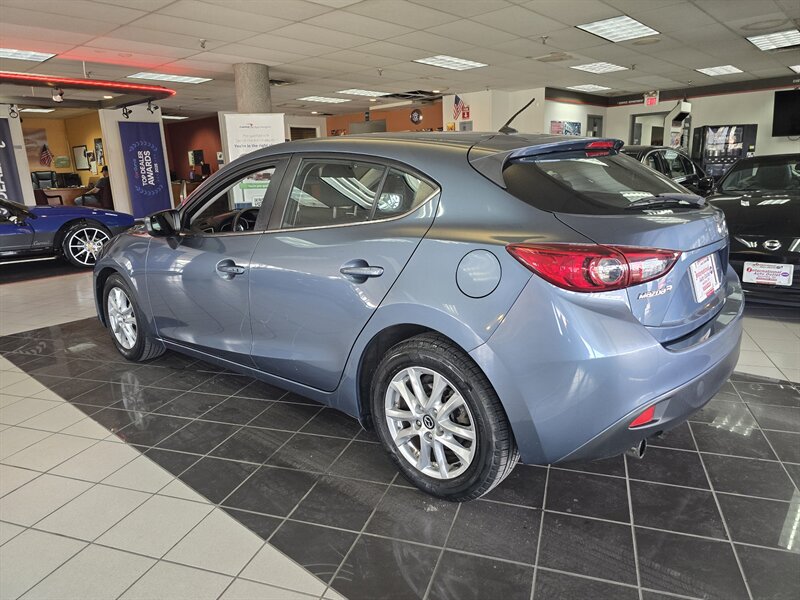 2014 Mazda Mazda3 i Touring 4DR HATCHBACK/MANUAL - Photo 6 - Hamilton, OH 45015