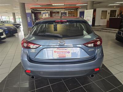 2014 Mazda Mazda3 i Touring 4DR HATCHBACK/MANUAL - Photo 5 - Hamilton, OH 45015