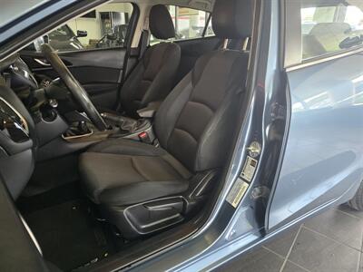 2014 Mazda Mazda3 i Touring 4DR HATCHBACK/MANUAL - Photo 9 - Hamilton, OH 45015