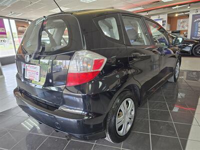 2010 Honda Fit Base 4DR HATCHBACK   - Photo 4 - Hamilton, OH 45015