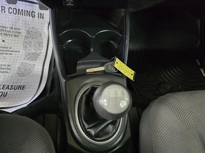 2010 Honda Fit Base 4DR HATCHBACK   - Photo 18 - Hamilton, OH 45015