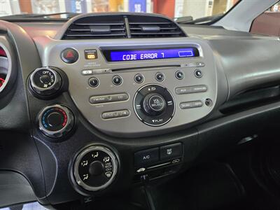 2010 Honda Fit Base 4DR HATCHBACK   - Photo 19 - Hamilton, OH 45015