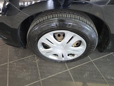 2010 Honda Fit Base 4DR HATCHBACK   - Photo 25 - Hamilton, OH 45015