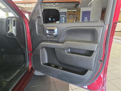 2017 Chevrolet Silverado 1500 LT   - Photo 12 - Hamilton, OH 45015